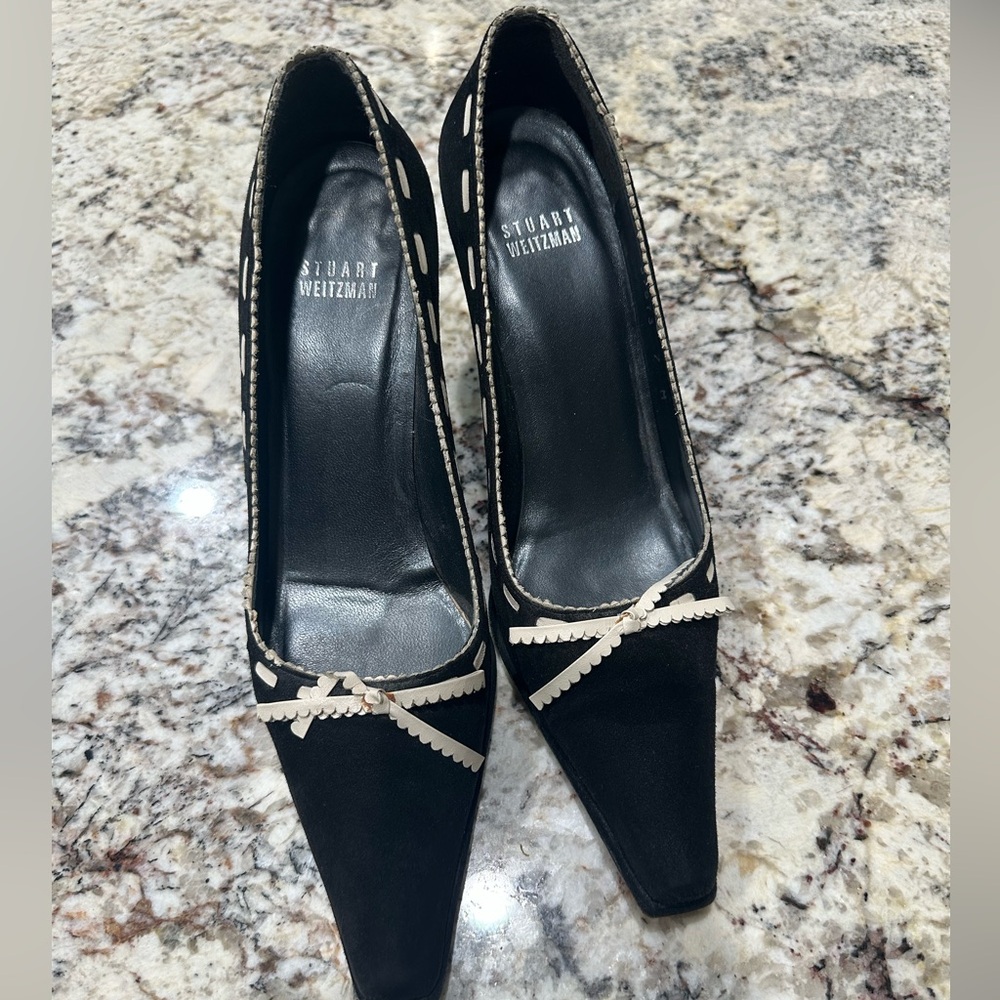 Stuart Weitzman Black & Cream Suede Pointed Toe Pumps Shoes Size 7M - Picture 4 of 13